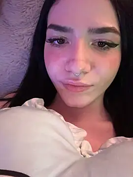 Snapshot of ShannonShanny chatting on January 2025 10:31:02 PM ShannonShanny online show from January 2025 10:31:02 PM