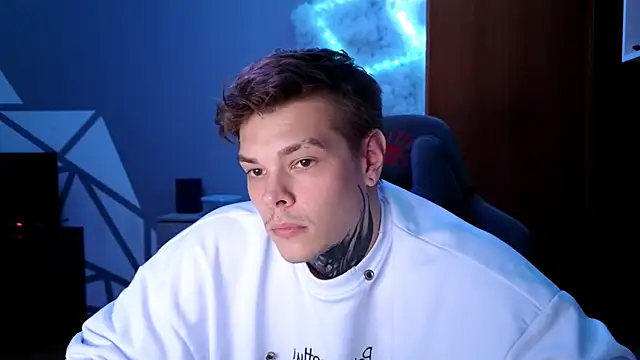 DENIS HERE online show from December 2024 06:43:01 PM