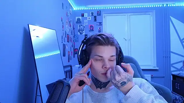 DENIS HERE online show from March 2025 05:27:02 PM