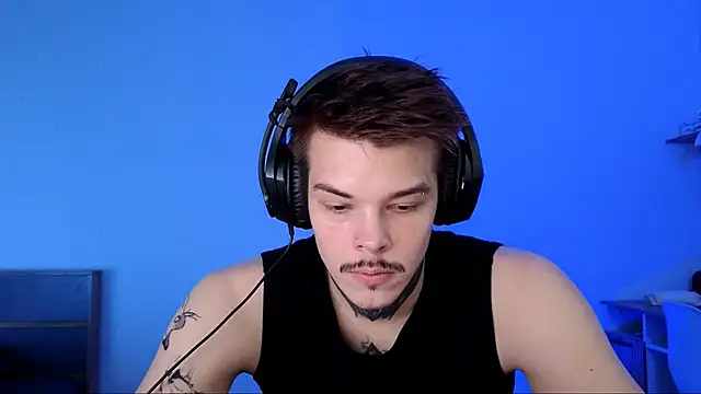 DENIS HERE online show from November 2025 06:21:01 PM