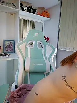 Ahrya  online show from October 2025 12:08:02 AM