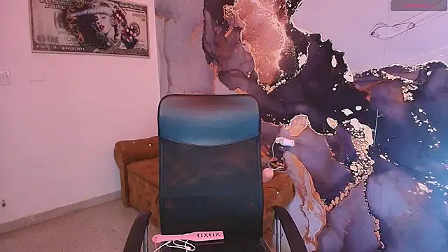 Snapshot of meliboobs_ chatting on March 2025 08:32:02 AM meliboobs online show from March 2025 08:32:02 AM