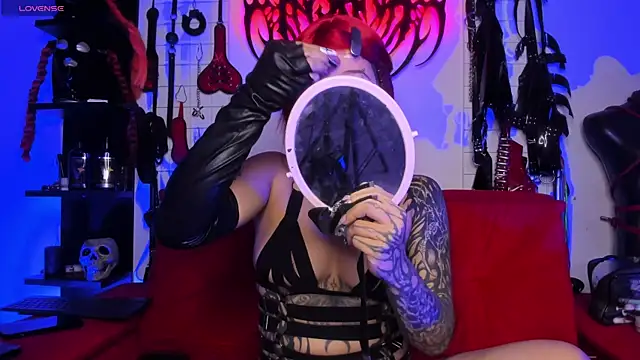 Snapshot of irregular_fetish_ chatting on November 2025 08:16:01 PM irregular fetish online show from November 2025 08:16:01 PM