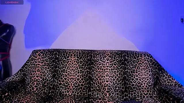 Snapshot of irregular_fetish_ chatting on November 2025 11:37:01 PM irregular fetish online show from November 2025 11:37:01 PM