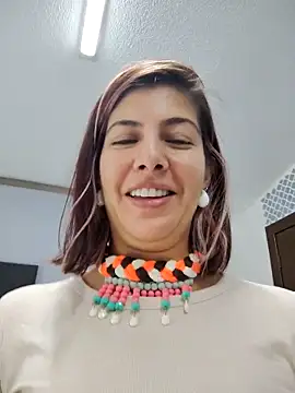 scarlett moore online show from September 2025 01:56:02 PM