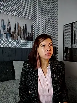 scarlett moore online show from November 2025 02:27:01 PM