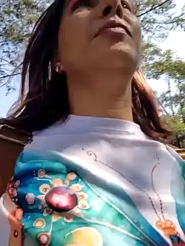 scarlett moore online show from December 2025 03:05:01 PM