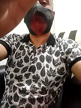 Snapshot of MezaRDanOnLineee chatting on February 2025 11:03:02 PM MezaRDanOnLineee online show from February 2025 11:03:02 PM