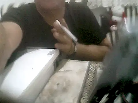 Snapshot of MezaRDanOnLineee chatting on November 2025 12:20:02 AM MezaRDanOnLineee online show from November 2025 12:20:02 AM