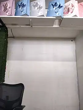 Snapshot of Mia_Novikov chatting on March 2025 08:53:01 PM Mia Novikov online show from March 2025 08:53:01 PM