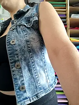 Snapshot of Mia_Novikov chatting on September 2025 07:16:01 PM Mia Novikov online show from September 2025 07:16:01 PM