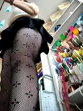 Mia Novikov online show from December 2025 09:44:02 PM