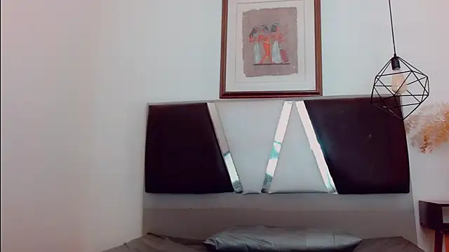 hilary rodriguez online show from March 2025 07:05:01 PM