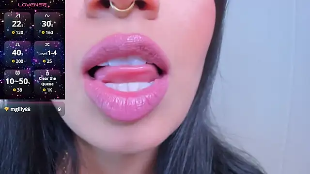 dominique21  online show from December 2024 07:05:01 AM