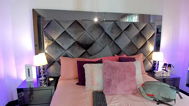 sofhiaa adaams online show from January 2025 05:04:02 PM