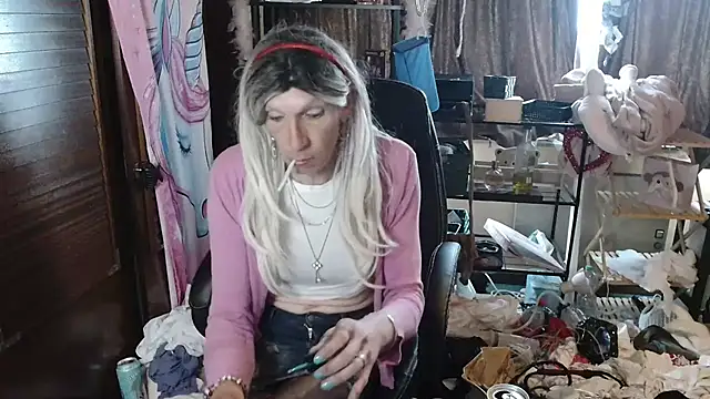 Snapshot of Ombeline1 chatting on September 2025 12:07:01 PM Ombeline1 online show from September 2025 12:07:01 PM