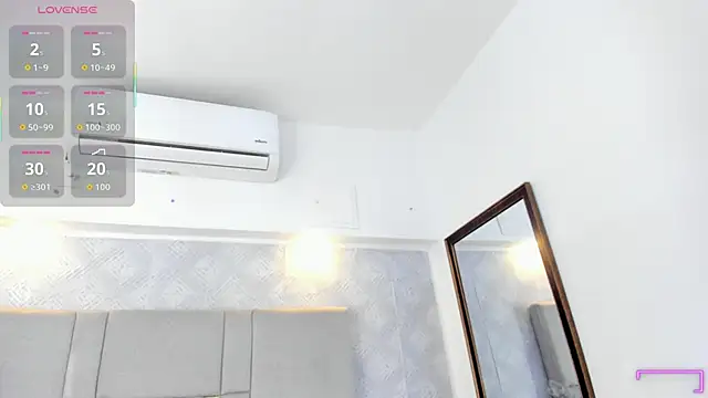 Camilaa Sanchez  online show from October 2025 12:36:01 PM