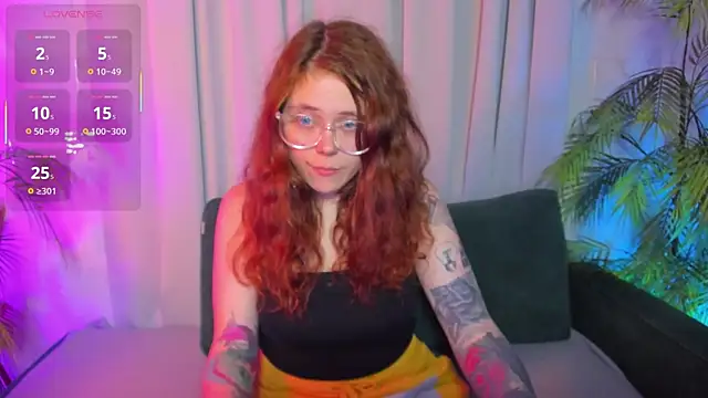 SophiePure online show from October 2025 09:01:01 PM