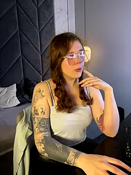 SophiePure online show from October 2025 08:42:02 PM