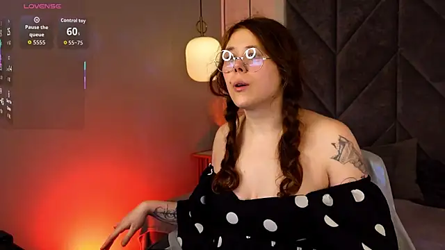 SophiePure online show from January 2026 08:35:01 PM