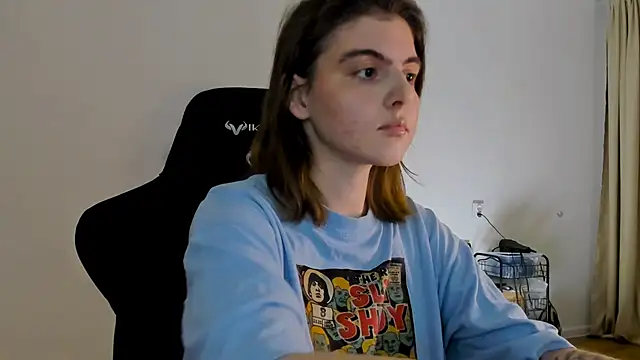 emmamurrr online show from December 2024 06:39:02 PM