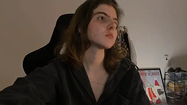 emmamurrr online show from December 2024 07:22:01 PM