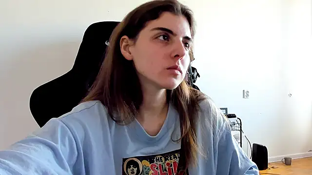 emmamurrr online show from September 2025 11:26:01 AM