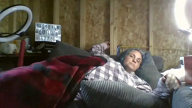 stellaquinn1775 online show from October 2025 02:35:02 PM