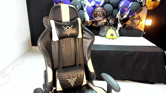 Ivy 16 online show from October 2025 11:58:02 AM