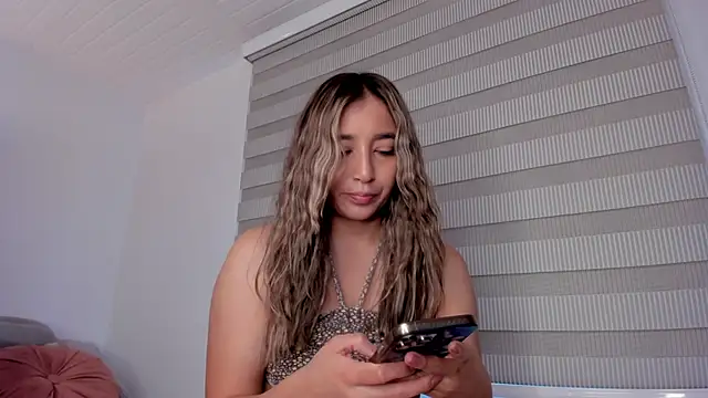 Snapshot of vico_sweety chatting on April 2026 08:07:01 PM vico sweety online show from April 2026 08:07:01 PM