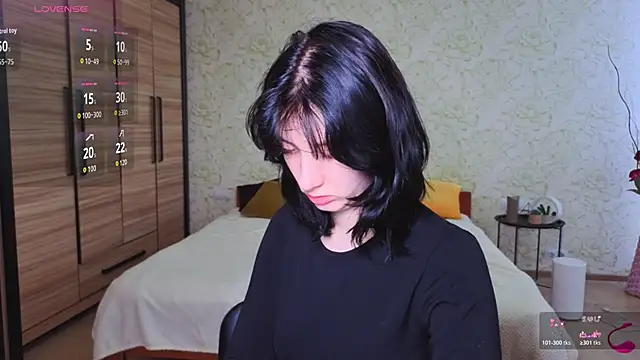 JulisSweet online show from December 2025 08:30:01 AM