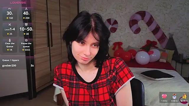 JulisSweet online show from December 2025 08:10:02 AM