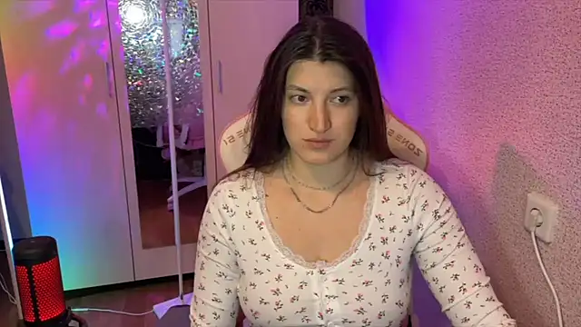 Katrin  kiss online show from January 2026 04:45:02 PM