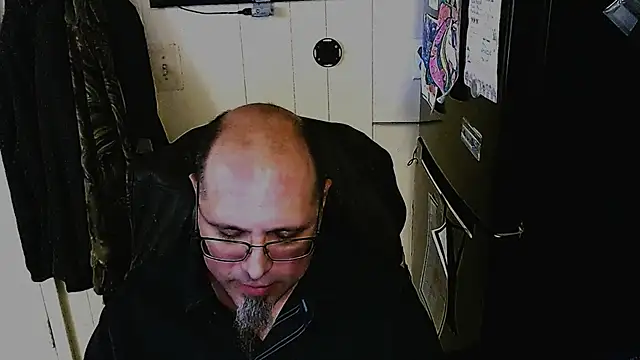 Snapshot of KrazyLegz chatting on November 2025 11:58:01 PM KrazyLegz online show from November 2025 11:58:01 PM