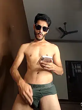 Snapshot of Palyboy426 chatting on September 2025 01:24:02 PM Palyboy426 online show from September 2025 01:24:02 PM