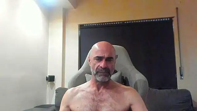 Snapshot of Bicopflirt chatting on May 2026 01:05:02 PM Bicopflirt online show from May 2026 01:05:02 PM