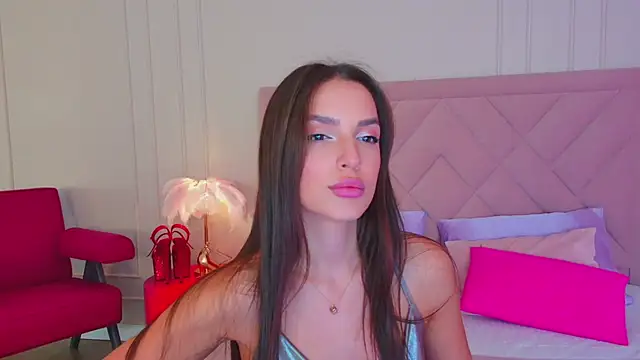 Snapshot of BellaHalles chatting on February 2025 11:36:02 AM BellaHalles online show from February 2025 11:36:02 AM