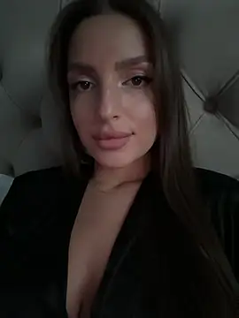 Snapshot of BellaHalles chatting on March 2025 03:16:02 PM BellaHalles online show from March 2025 03:16:02 PM