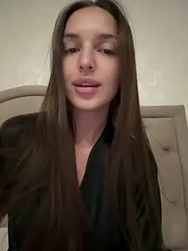 Snapshot of BellaHalles chatting on March 2025 08:27:02 PM BellaHalles online show from March 2025 08:27:02 PM