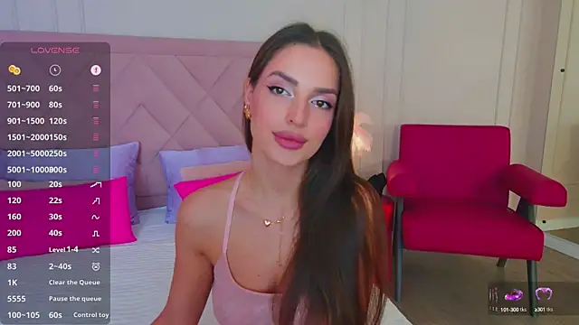 Snapshot of BellaHalles chatting on March 2025 09:20:02 AM BellaHalles online show from March 2025 09:20:02 AM