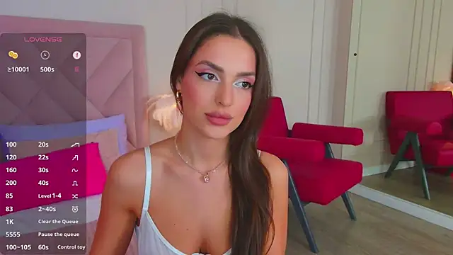 Snapshot of BellaHalles chatting on March 2025 08:40:01 AM BellaHalles online show from March 2025 08:40:01 AM