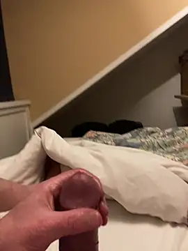 Snapshot of LivingLegend1978 chatting on February 2026 10:41:01 PM LivingLegend1978 online show from February 2026 10:41:01 PM