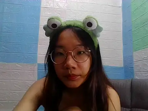 Nanoko online show from September 2025 01:27:01 PM