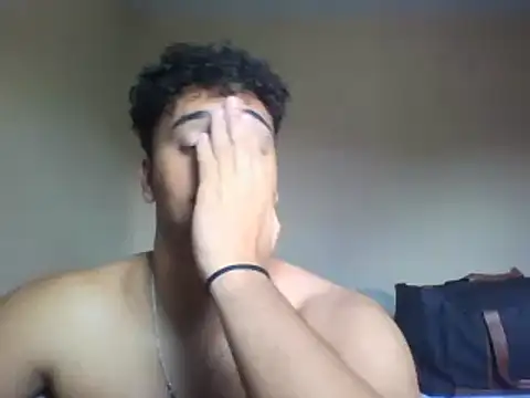 Snapshot of Xcumshot33 chatting on December 2024 05:21:02 PM Xcumshot33 online show from December 2024 05:21:02 PM