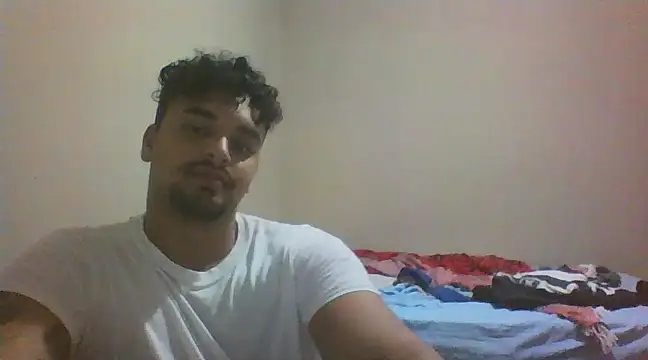 Snapshot of Xcumshot33 chatting on March 2025 02:18:02 AM Xcumshot33 online show from March 2025 02:18:02 AM