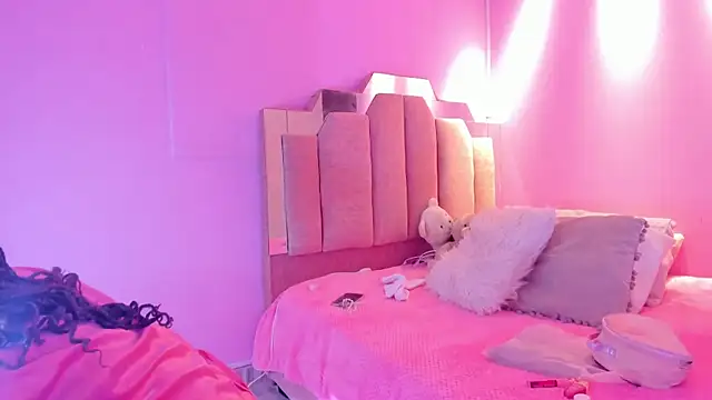 LoveQueen2 online show from November 2025 12:05:02 PM