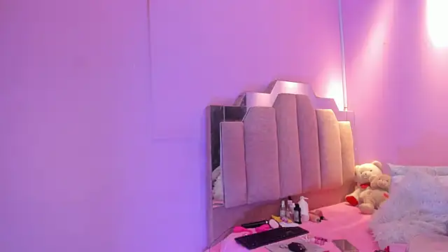 LoveQueen2 online show from December 2025 12:03:02 PM