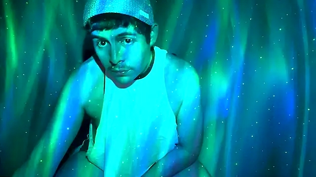 Snapshot of CloudyBoy_Toy chatting on January 2025 06:19:02 PM CloudyBoy Toy online show from January 2025 06:19:02 PM