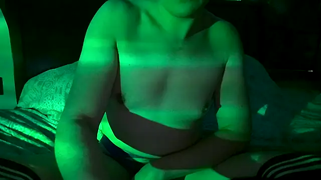 Snapshot of CloudyBoy_Toy chatting on March 2025 10:15:02 PM CloudyBoy Toy online show from March 2025 10:15:02 PM