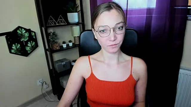 EmillyPlay online show from March 2025 10:17:01 AM